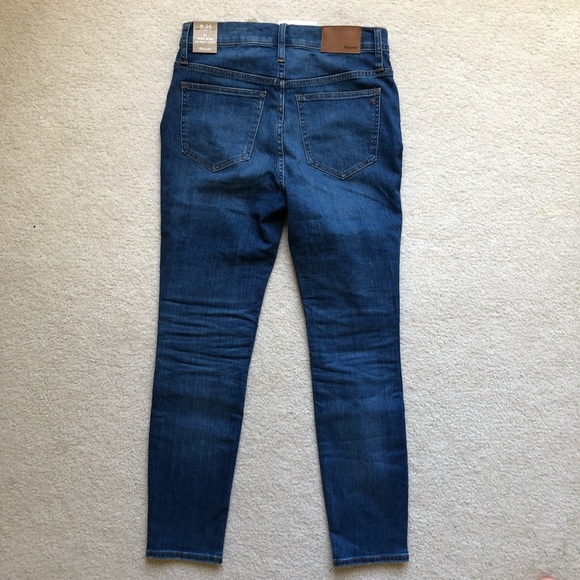 Madewell Eco 9" Mid-Rise Skinny Crop in Delmar - Picture 5 of 6
